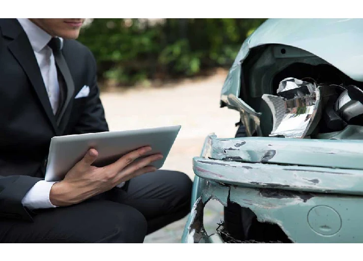 How is the car body insurance amount calculated