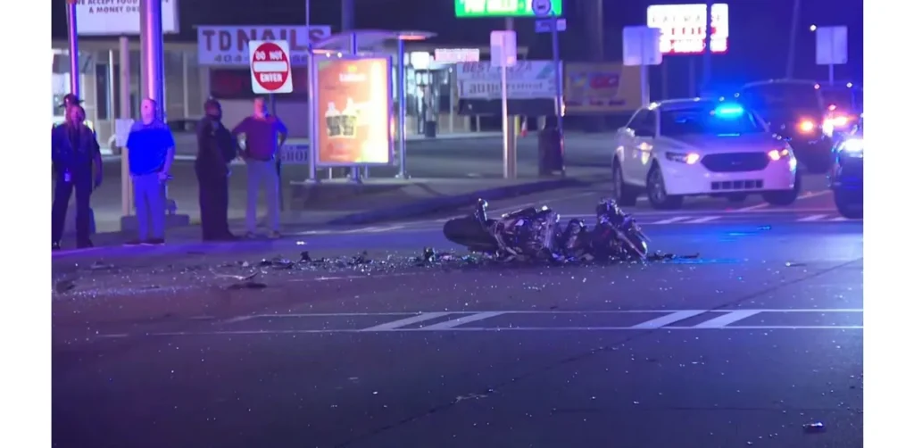 How does motorcycle insurance help in such an accident